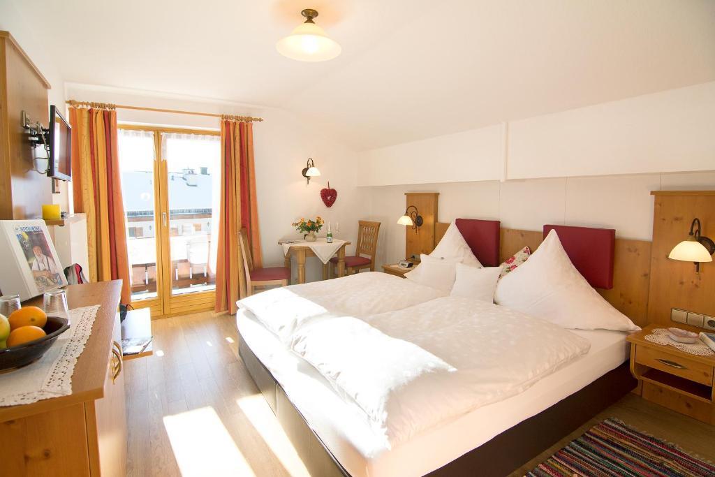 Haus Christl Reit Im Winkl, Kostenloser Parkplatz, 5 Minuten Zum Ortszentrum, Ruhige Lage, Wlan Ruang foto