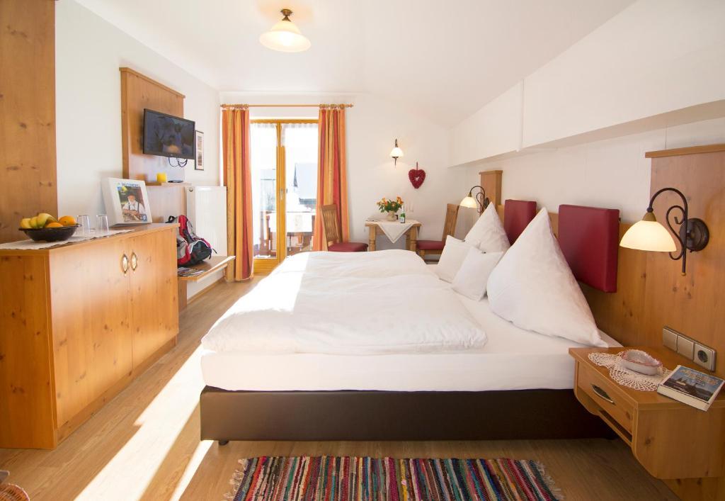 Haus Christl Reit Im Winkl, Kostenloser Parkplatz, 5 Minuten Zum Ortszentrum, Ruhige Lage, Wlan Ruang foto